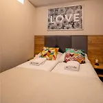 Appartement Rentplanet - Park