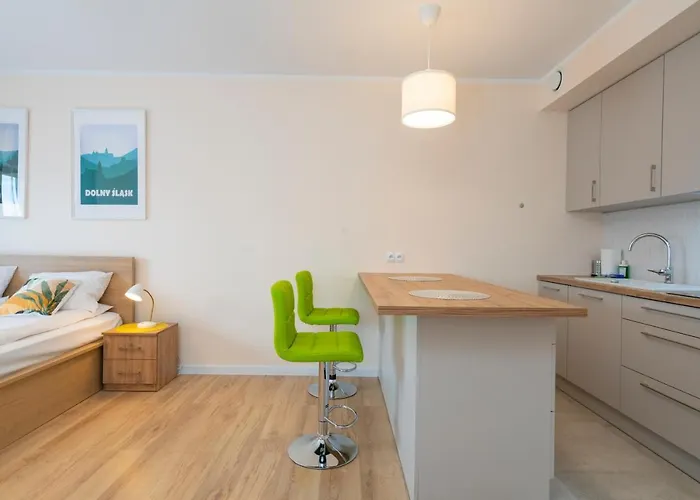 Rentplanet - Park Apartment *